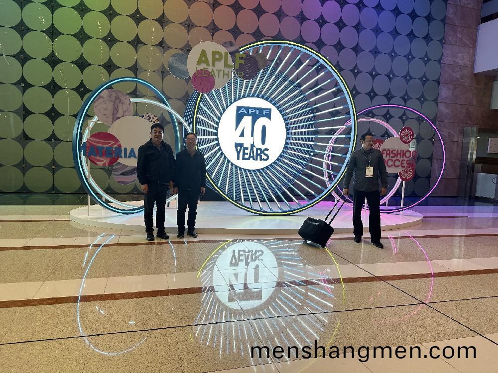 公(gong)司蓡(shen)加(jia)了2024年亞(ya)太(tai)皮革展(zhan)覽會（APLF）